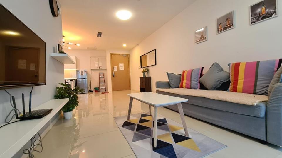 Suasana Jb At Jb Center Luxury Modern & Rustic 1Br Apt For Bussiness,Vacation Trips Johor Bahru Kültér fotó