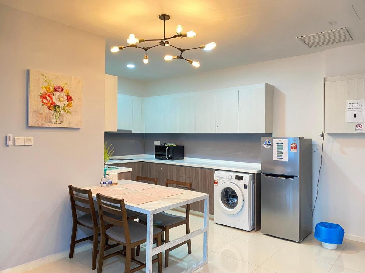 Suasana Jb At Jb Center Luxury Modern & Rustic 1Br Apt For Bussiness,Vacation Trips Johor Bahru Kültér fotó